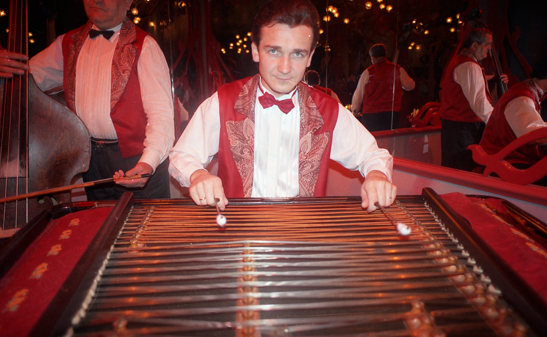 La Revue et les artistes - Photo 9